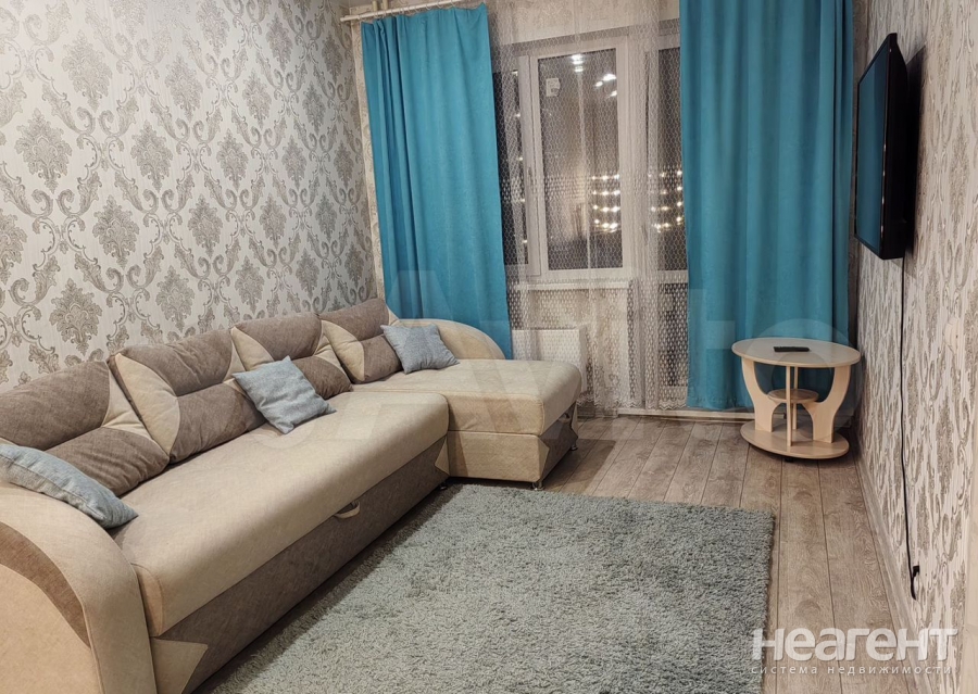 Сдается 1-комнатная квартира, 38 м²