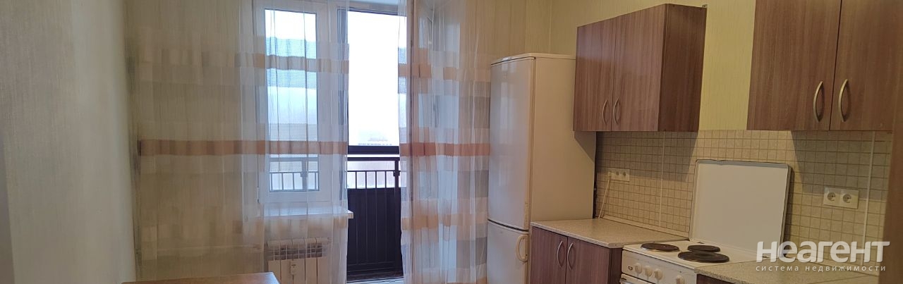 Сдается 1-комнатная квартира, 42 м²