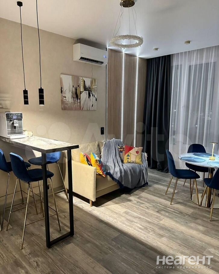 Продается 1-комнатная квартира, 38 м²