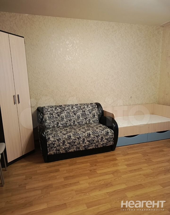 Сдается 1-комнатная квартира, 42 м²