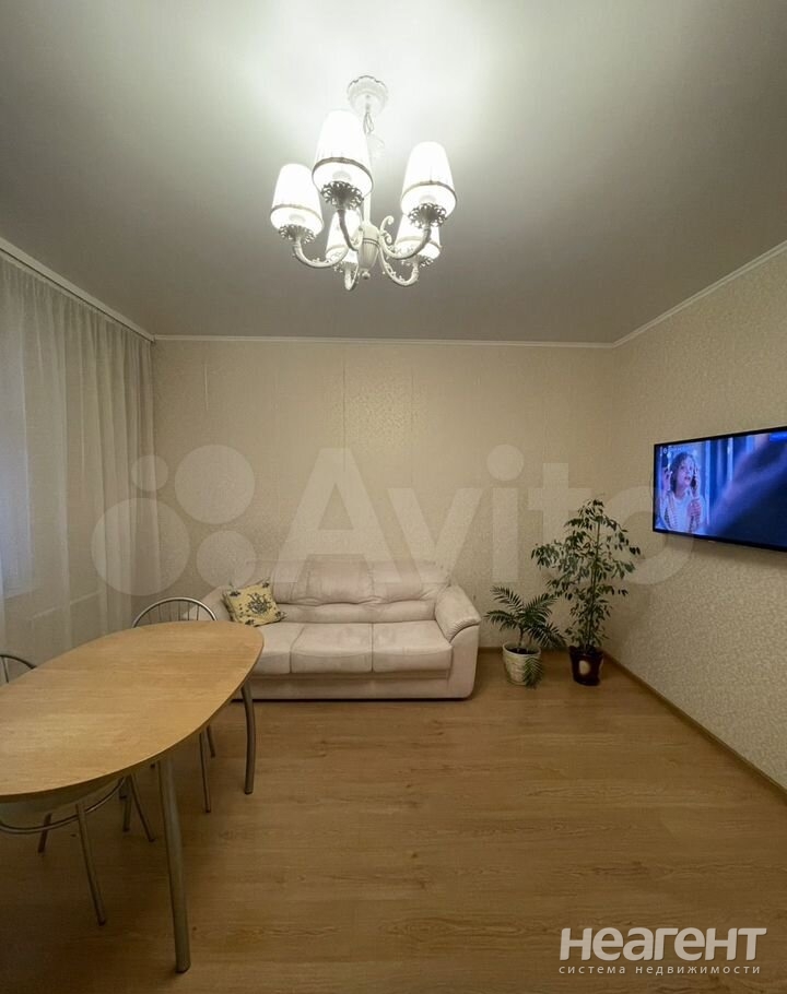 Продается 1-комнатная квартира, 40 м²