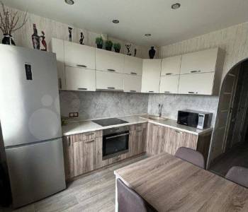 Продается Многокомнатная квартира, 81,7 м²