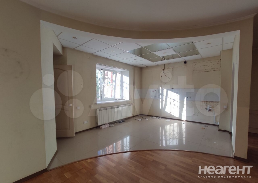 Продается Многокомнатная квартира, 157 м²