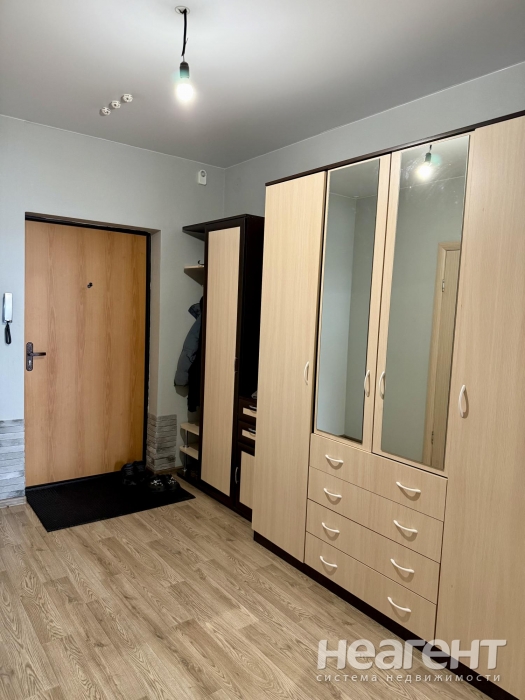 Сдается 1-комнатная квартира, 41,7 м²