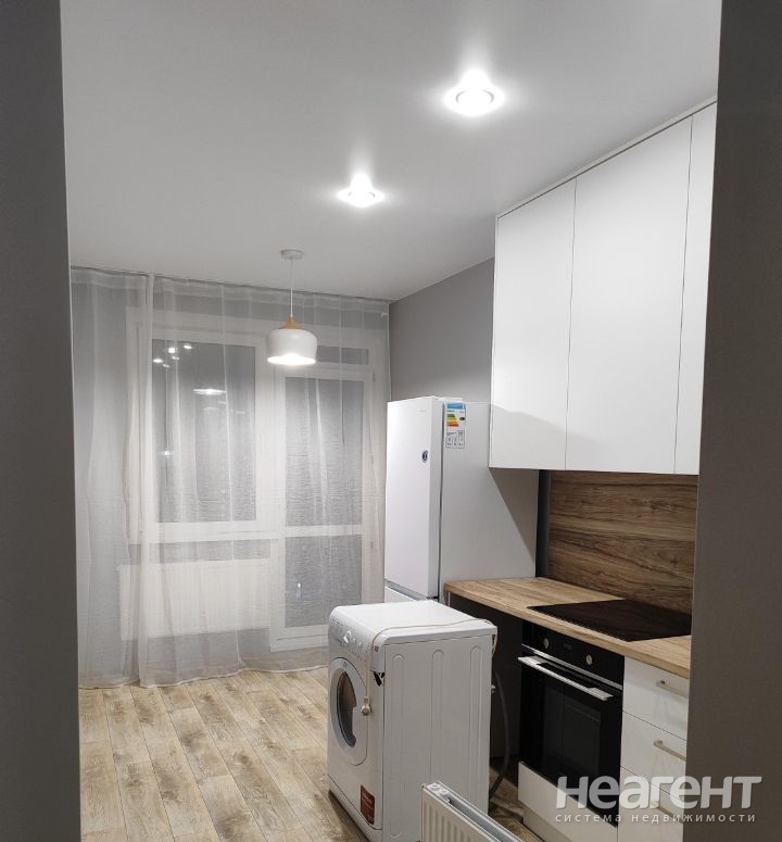 Сдается 1-комнатная квартира, 43 м²