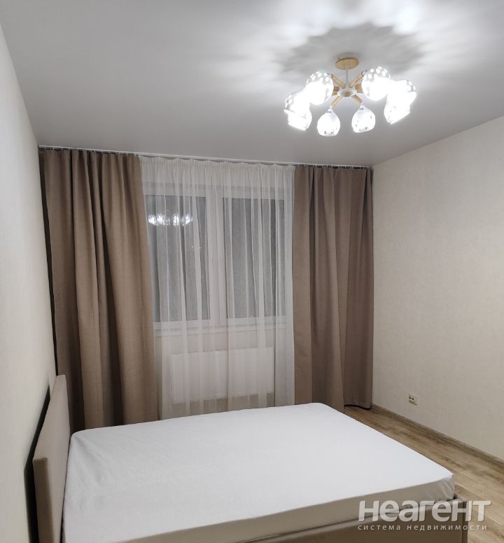 Сдается 1-комнатная квартира, 43 м²