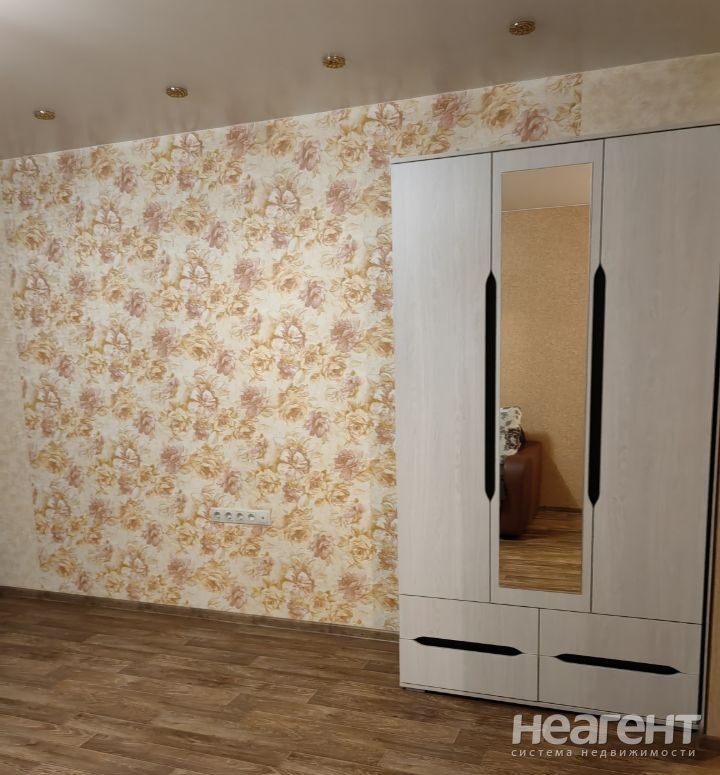 Сдается 1-комнатная квартира, 41 м²