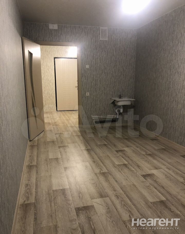 Продается 1-комнатная квартира, 51 м²