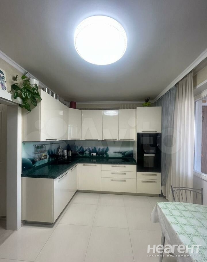 Продается 2-х комнатная квартира, 65 м²