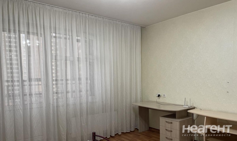 Продается 1-комнатная квартира, 39,8 м²