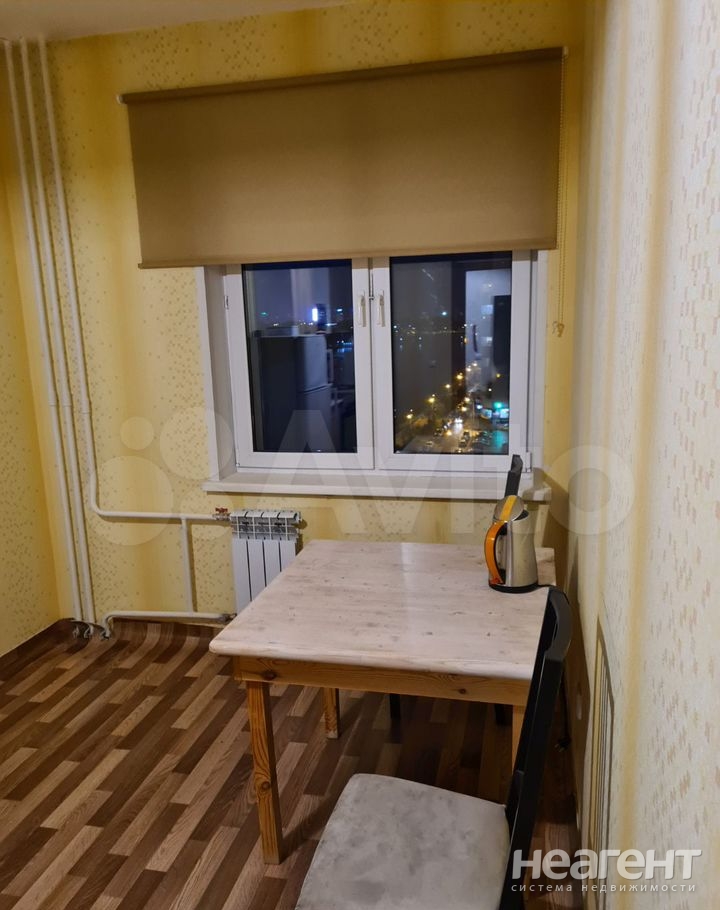 Продается 1-комнатная квартира, 42,7 м²