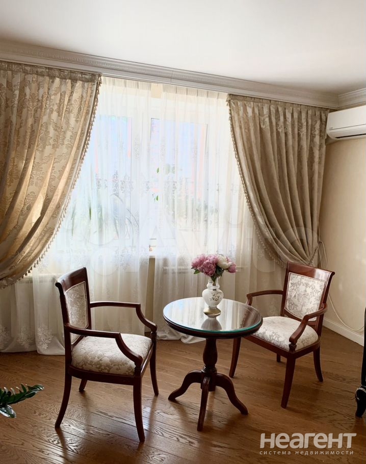 Продается 3-х комнатная квартира, 108 м²