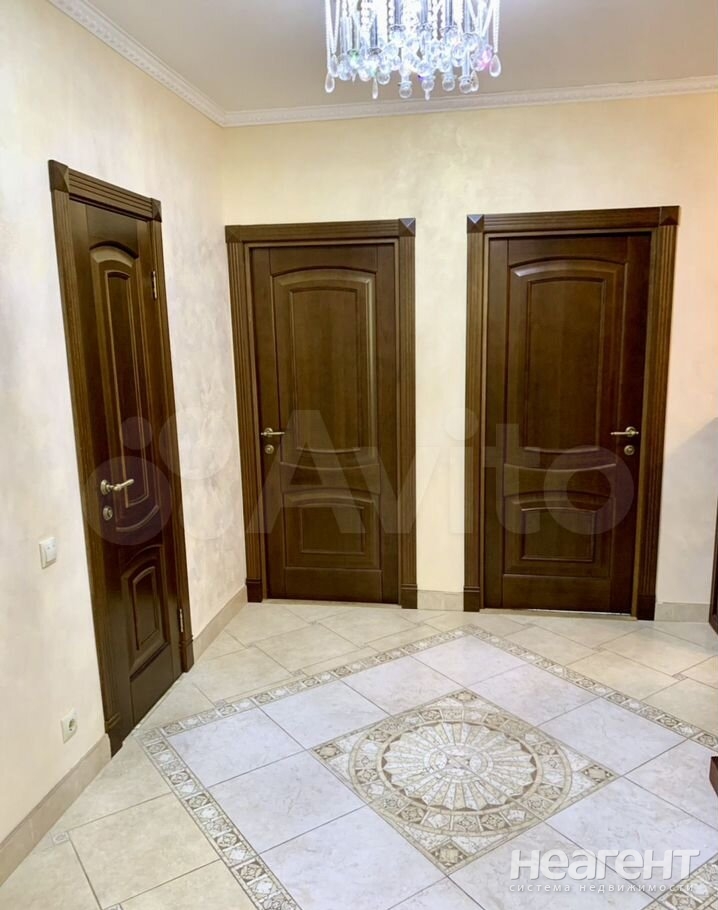 Продается 3-х комнатная квартира, 108 м²