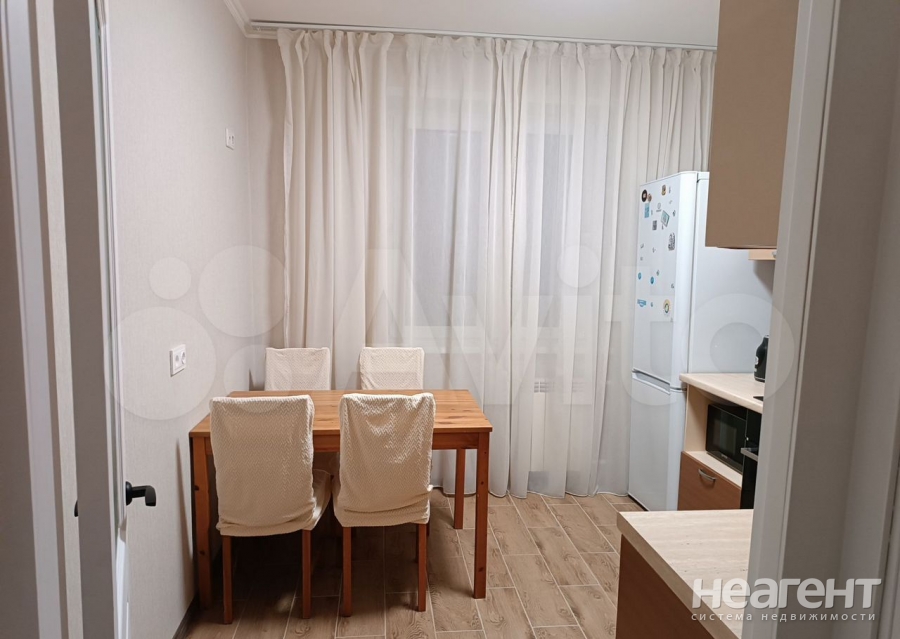 Сдается 1-комнатная квартира, 41 м²