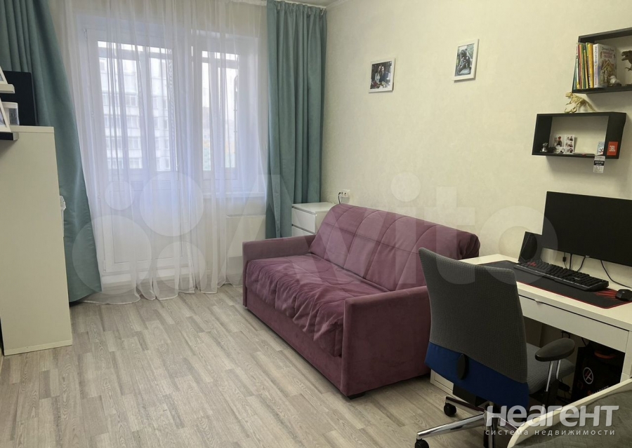 Продается 1-комнатная квартира, 32 м²