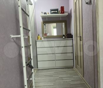 Продается 1-комнатная квартира, 32 м²