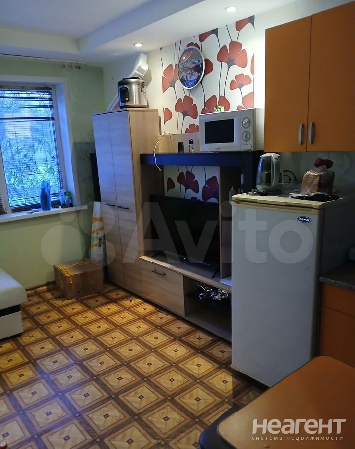 Продается 1-комнатная квартира, 18 м²