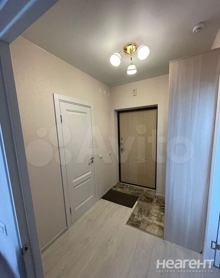 Сдается 1-комнатная квартира, 37,5 м²