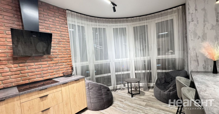 Сдается 2-х комнатная квартира, 56 м²