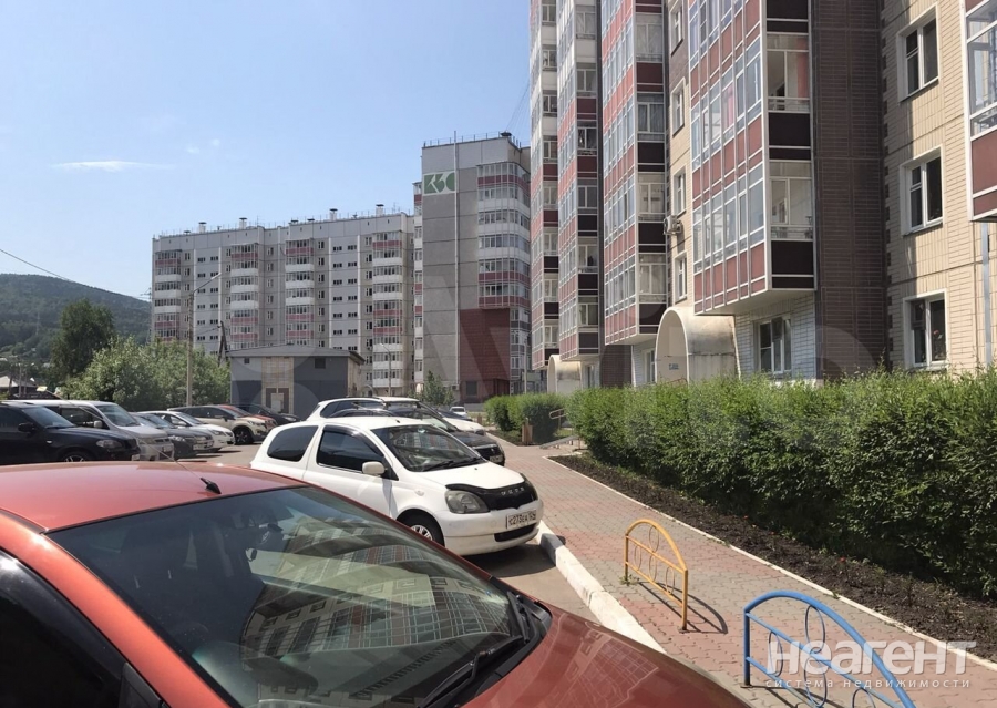 Продается 1-комнатная квартира, 44,4 м²