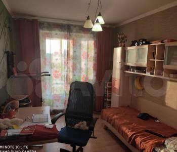 Продается Многокомнатная квартира, 82 м²