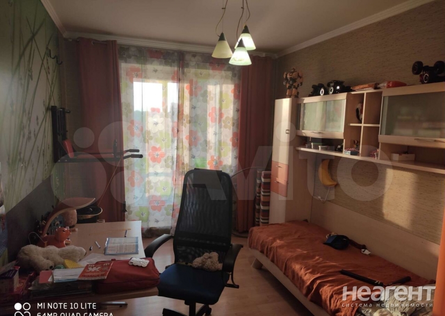 Продается Многокомнатная квартира, 82 м²