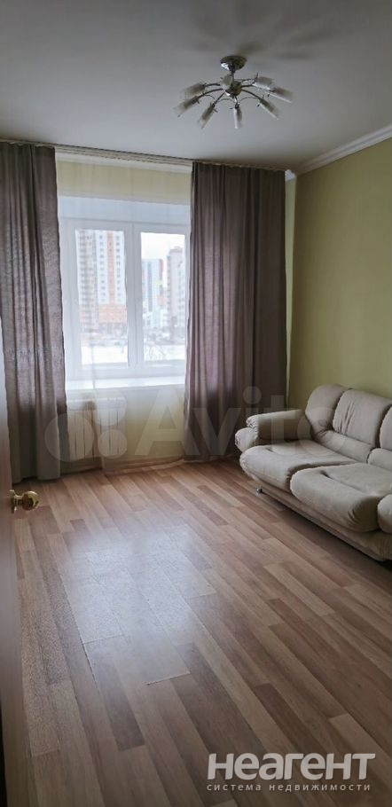 Сдается 1-комнатная квартира, 38 м²