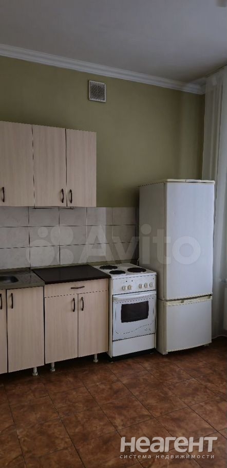 Сдается 1-комнатная квартира, 38 м²