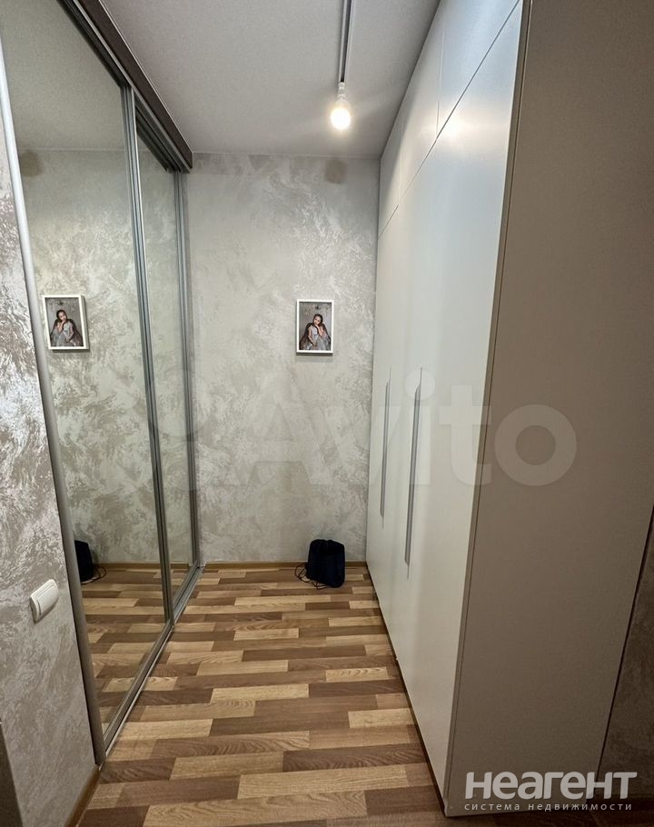 Продается 1-комнатная квартира, 42,8 м²