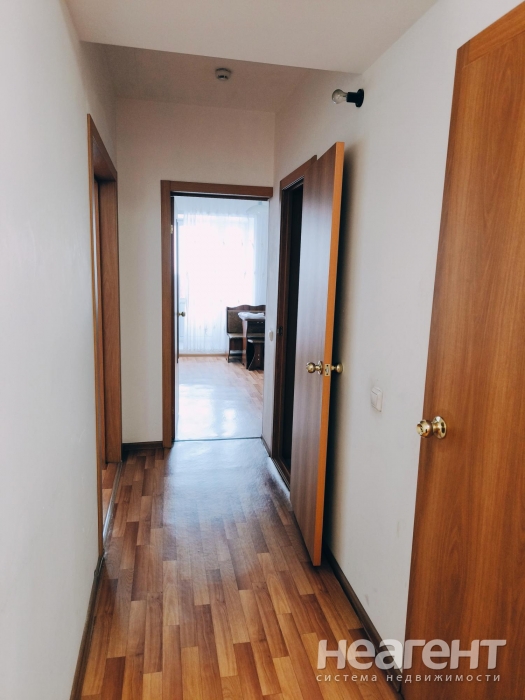 Сдается 1-комнатная квартира, 42 м²