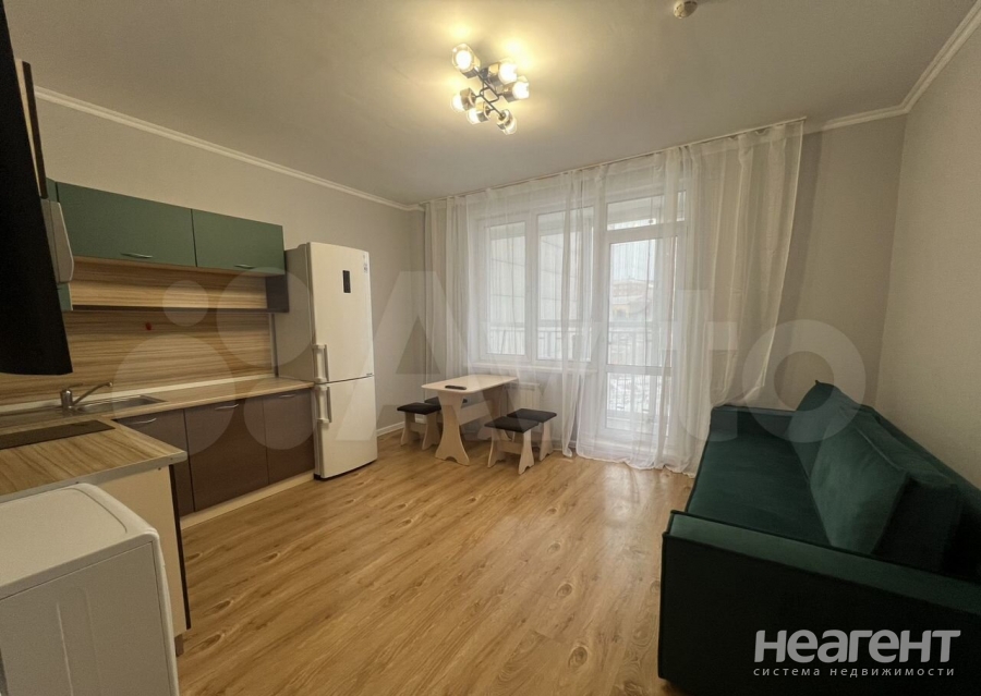 Сдается 1-комнатная квартира, 39 м²