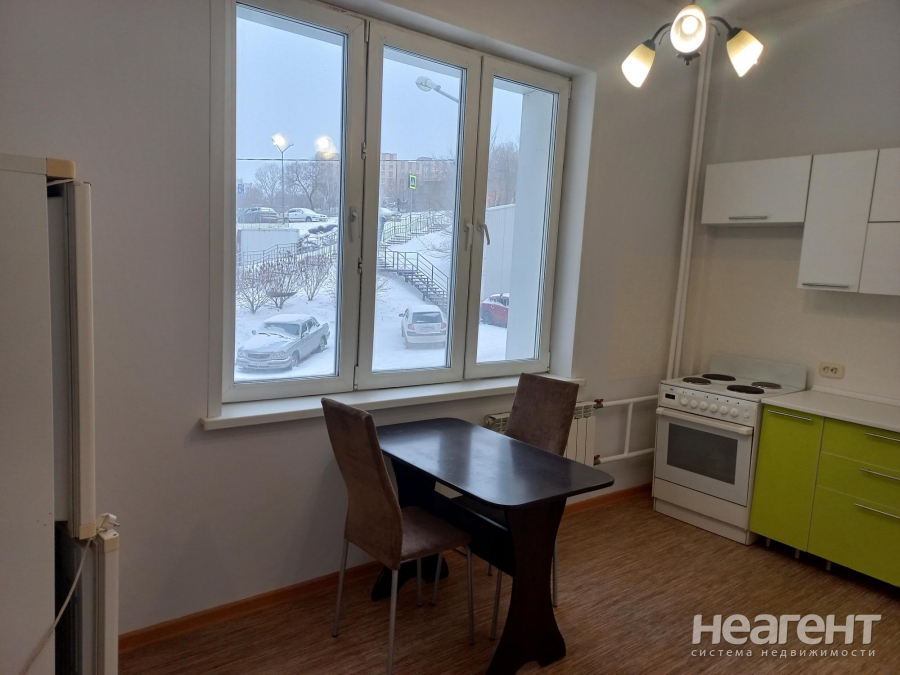 Сдается 1-комнатная квартира, 37 м²