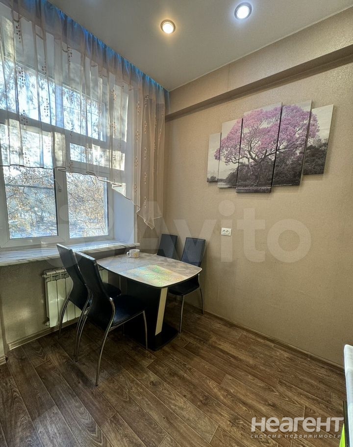 Продается 1-комнатная квартира, 41 м²