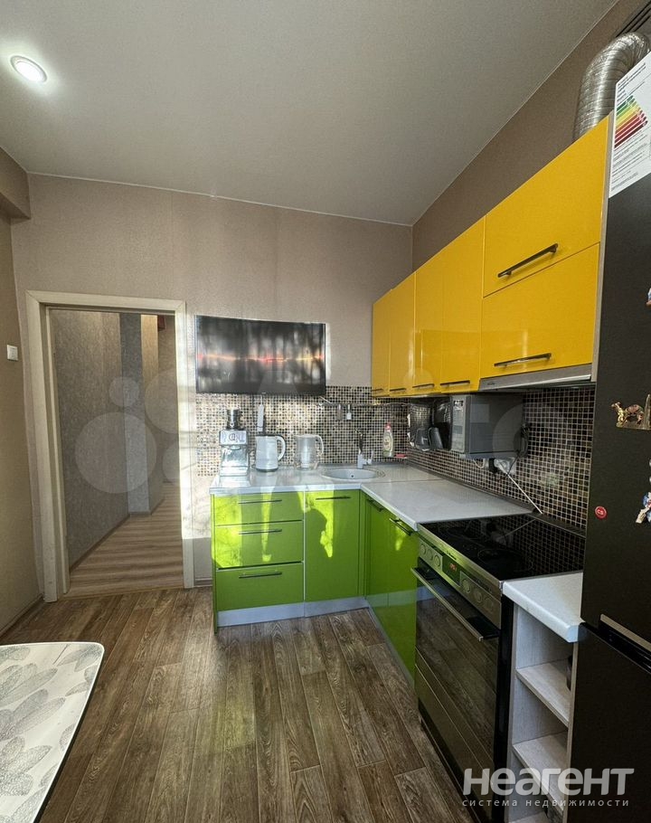 Продается 1-комнатная квартира, 41 м²