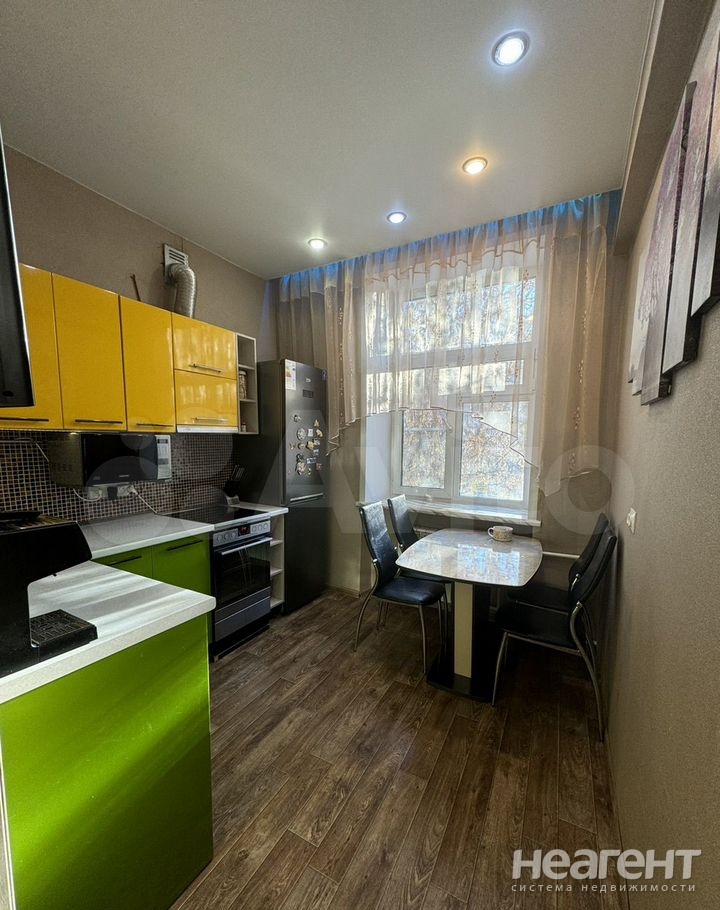 Продается 1-комнатная квартира, 41 м²