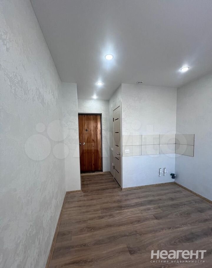 Продается 1-комнатная квартира, 12 м²