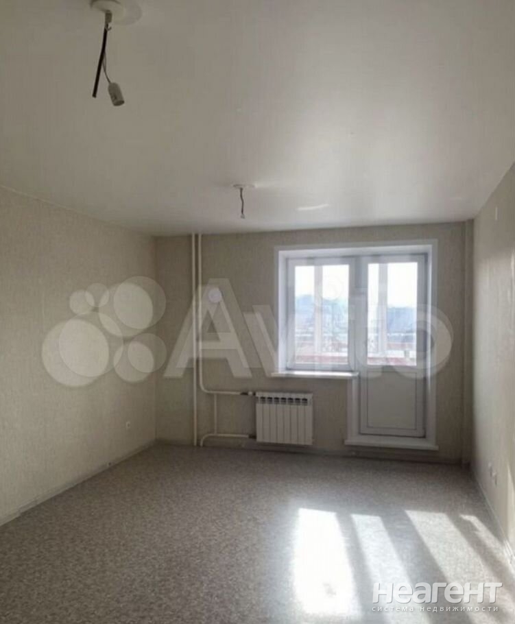 Продается 1-комнатная квартира, 33 м²