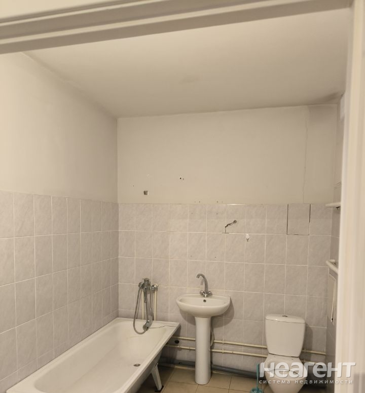 Продается 1-комнатная квартира, 45 м²