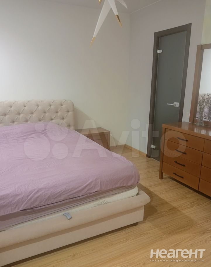 Продается Многокомнатная квартира, 113,2 м²