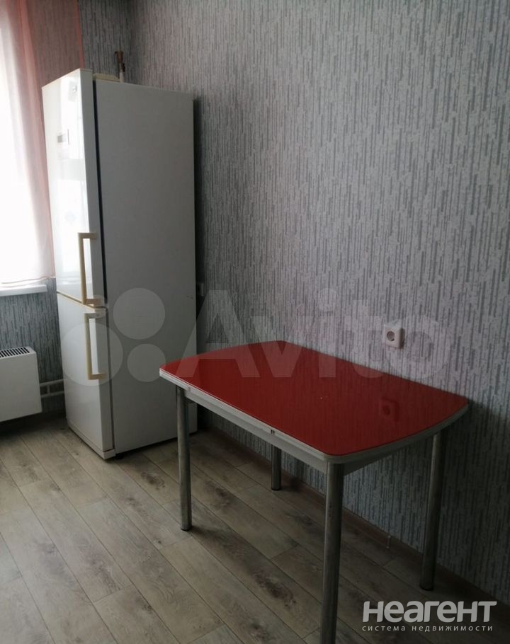 Сдается 2-х комнатная квартира, 60 м²