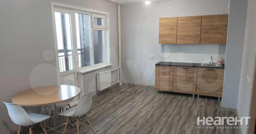 Сдается 1-комнатная квартира, 40 м²