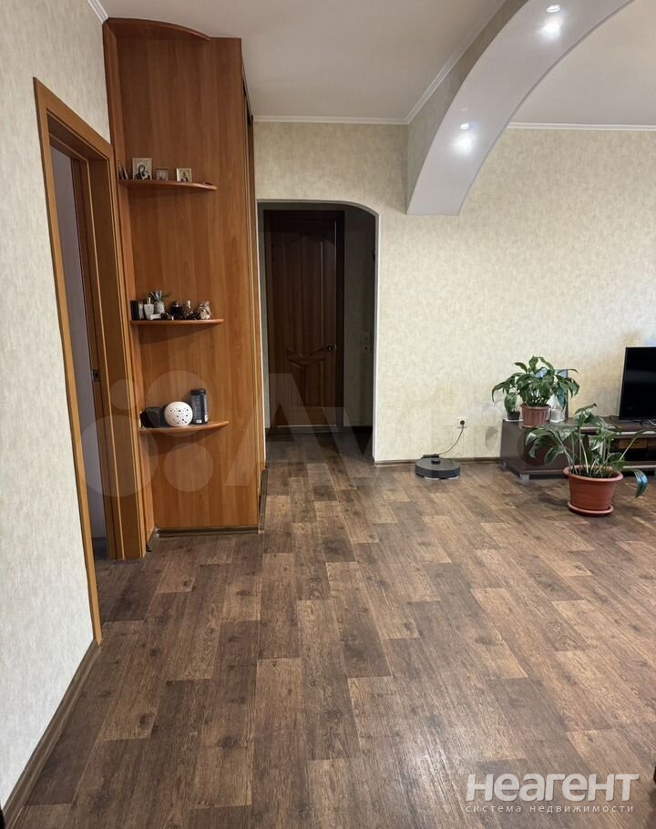 Продается Многокомнатная квартира, 78,8 м²