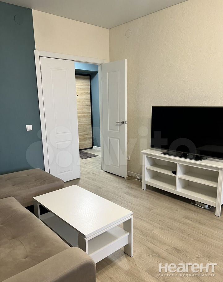 Сдается 1-комнатная квартира, 46,7 м²