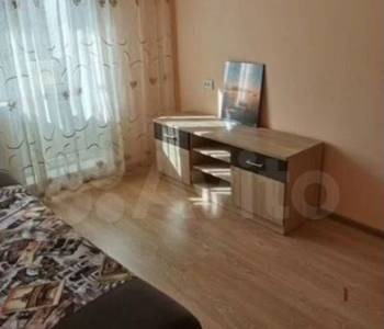 Продается 1-комнатная квартира, 35 м²