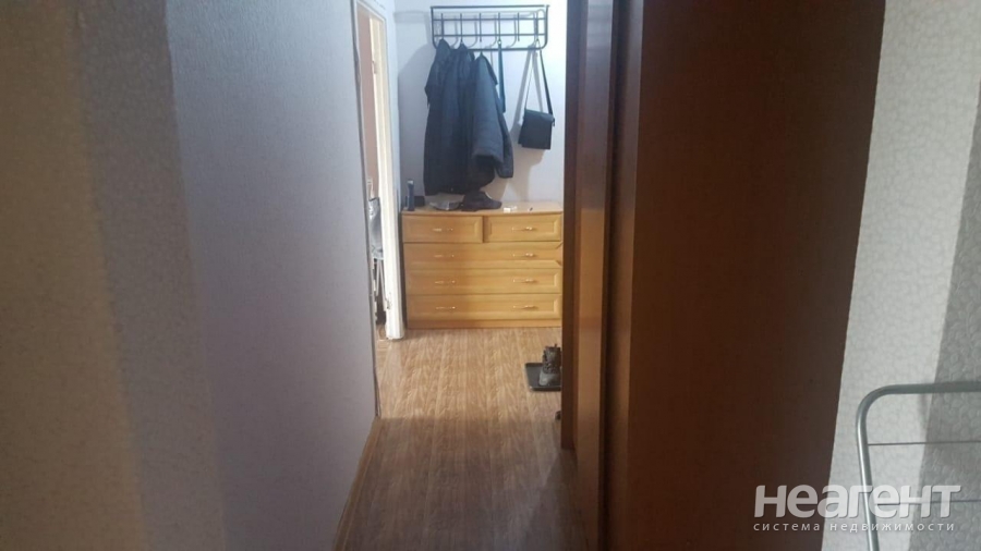 Продается 1-комнатная квартира, 41 м²