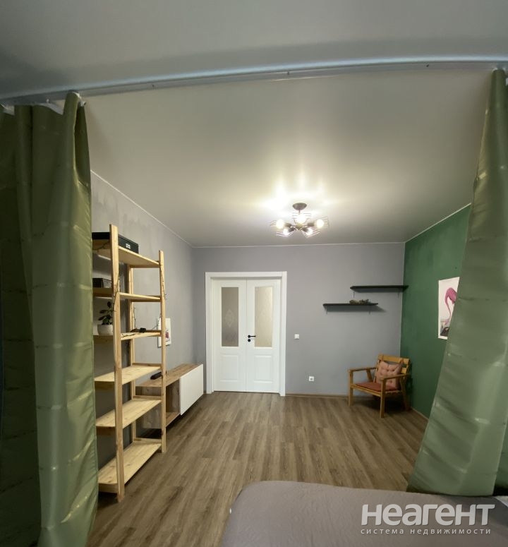 Сдается 1-комнатная квартира, 53 м²