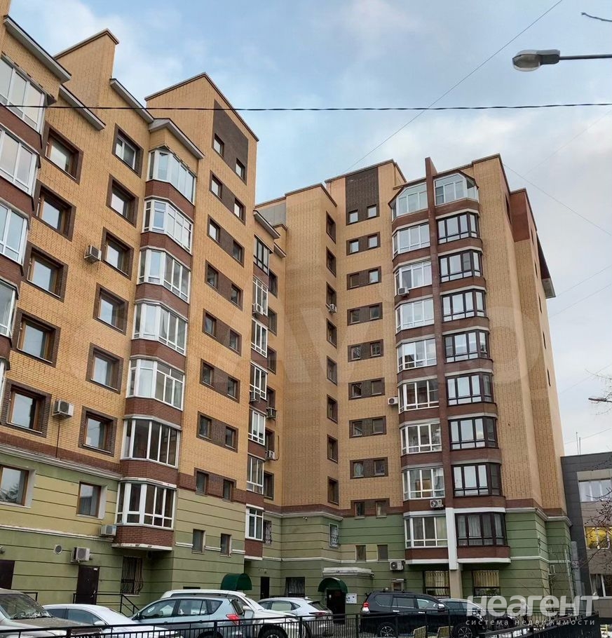 Продается 2-х комнатная квартира, 111 м²