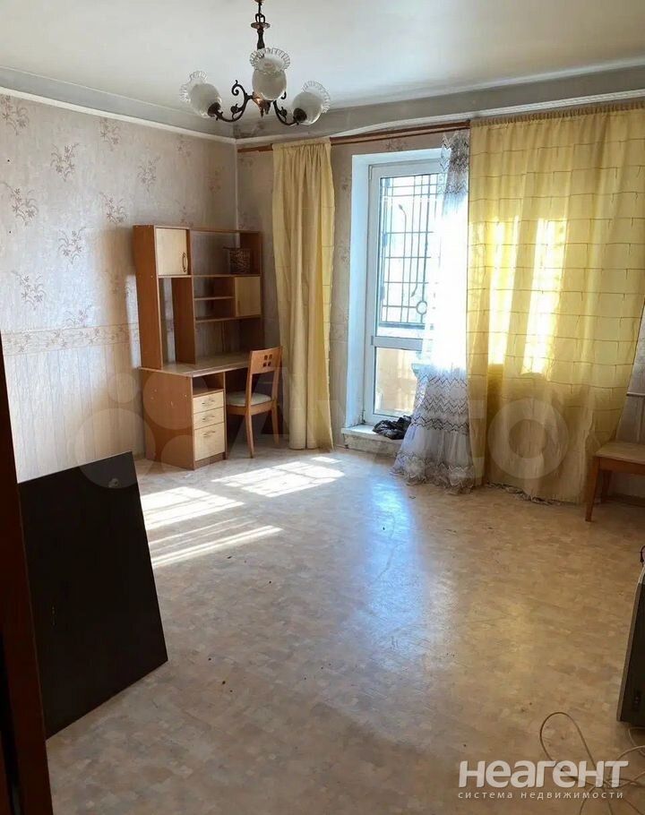 Продается Многокомнатная квартира, 71,4 м²