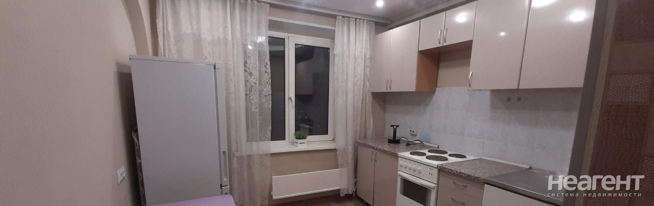 Сдается 1-комнатная квартира, 38 м²