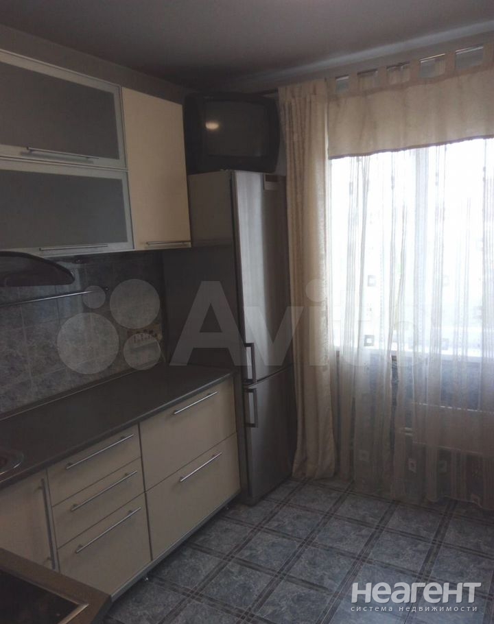 Сдается 1-комнатная квартира, 42 м²